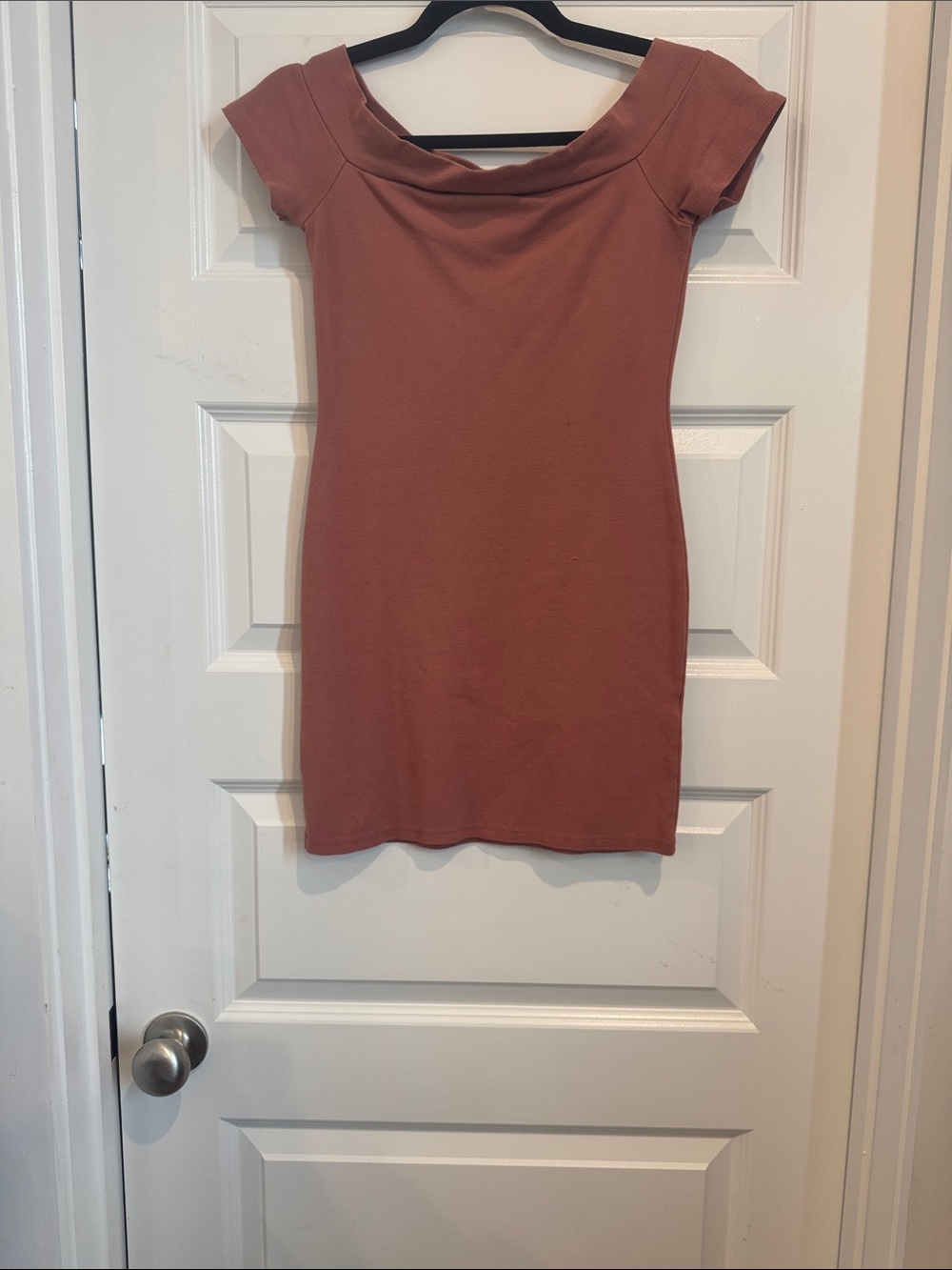 Forever 21 Off-Shoulder Ribbed Bodycon Dress in Mauve